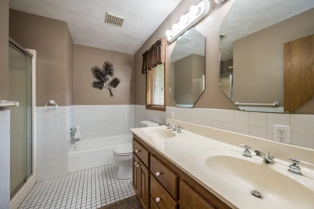 $389,000 | 1910 Knollwood Drive, Fairmont, MN 56031