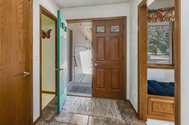 $389,000 | 1910 Knollwood Drive, Fairmont, MN 56031