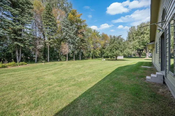 $389,000 | 1910 Knollwood Drive, Fairmont, MN 56031