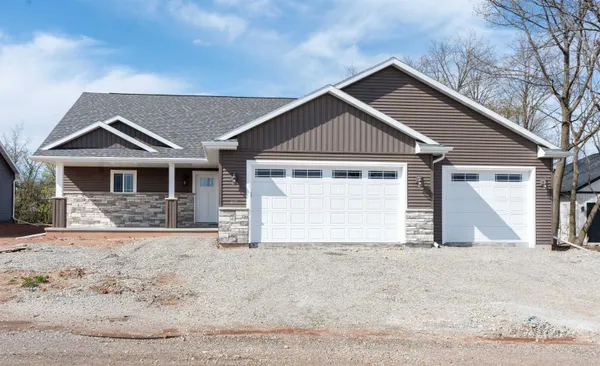 $649,900 | 1617 Founders Street, Neenah, WI 54956