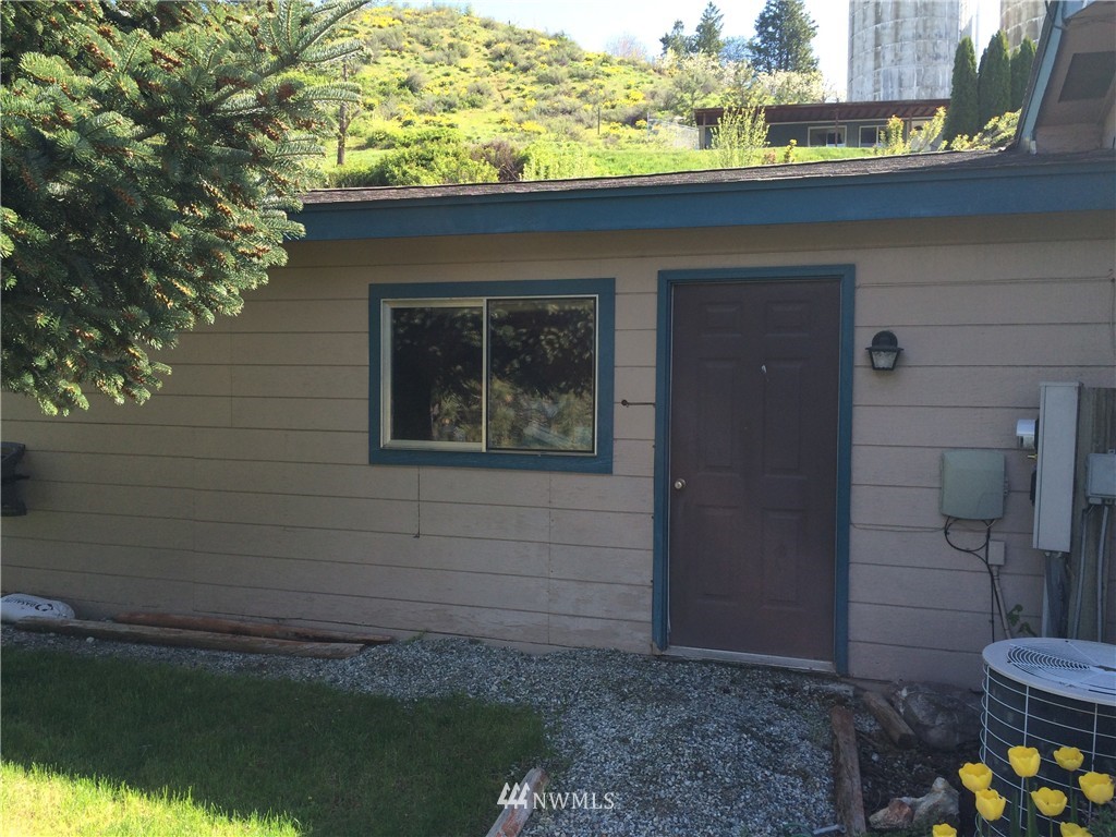 8721 North Road Peshastin, WA 98847 - Photo 4 of 23 Gallery Image 4