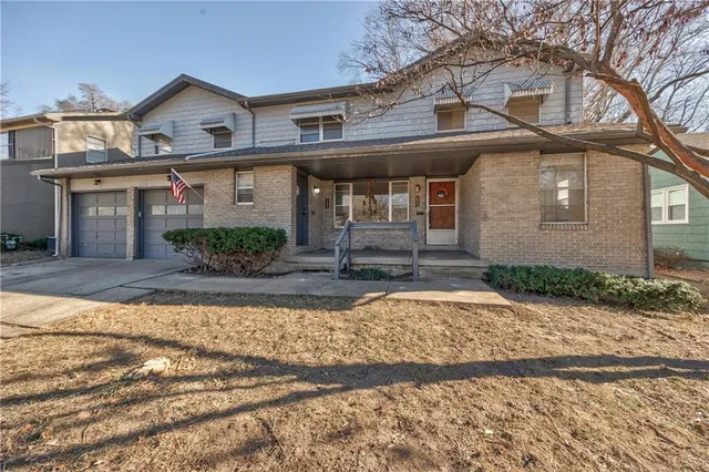 $325,000 | 7625 Baltimore Avenue, Kansas City, MO 64114