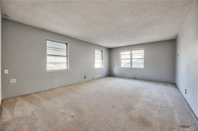 $325,000 | 7625 Baltimore Avenue, Kansas City, MO 64114