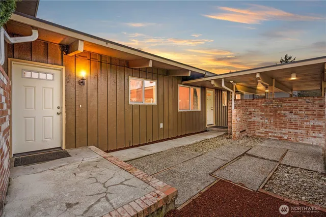 $595,000 | 616 117th Street South, Tacoma, WA 98444