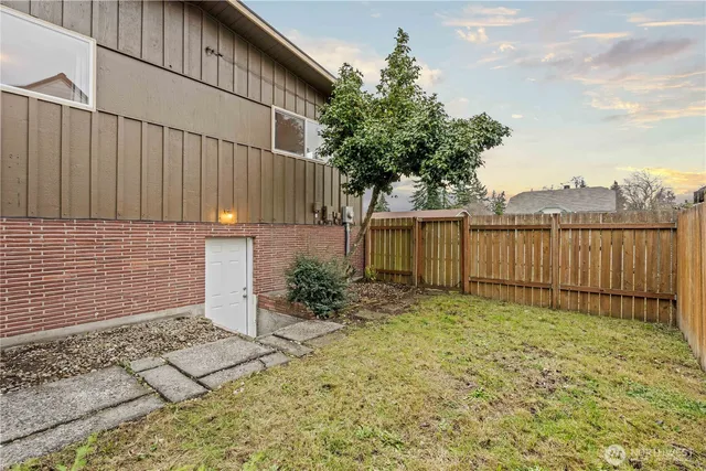 $595,000 | 616 117th Street South, Tacoma, WA 98444