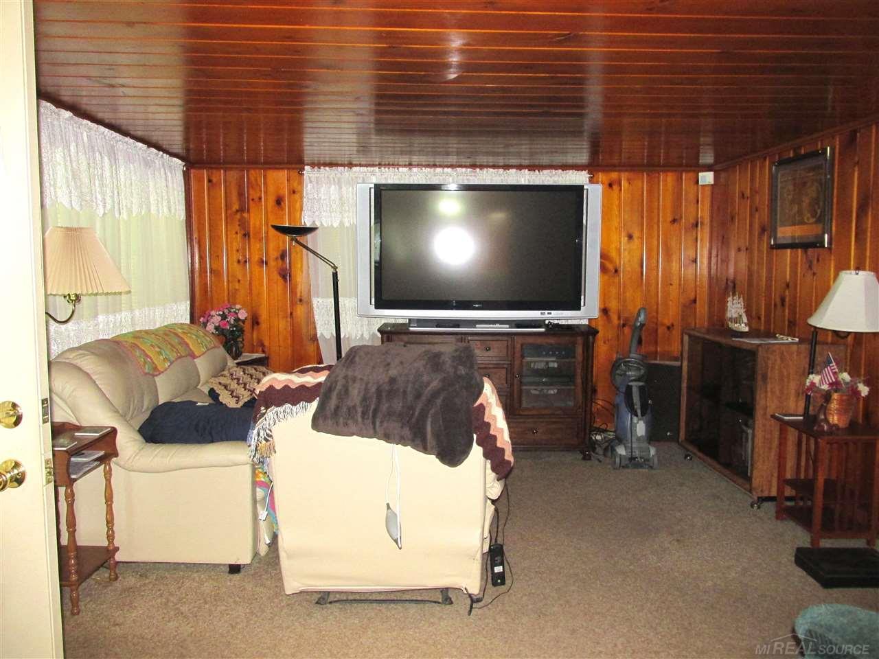 7271 Pine Road Lexington, MI 48450 - Photo 11 of 32 50010632-10.JPG