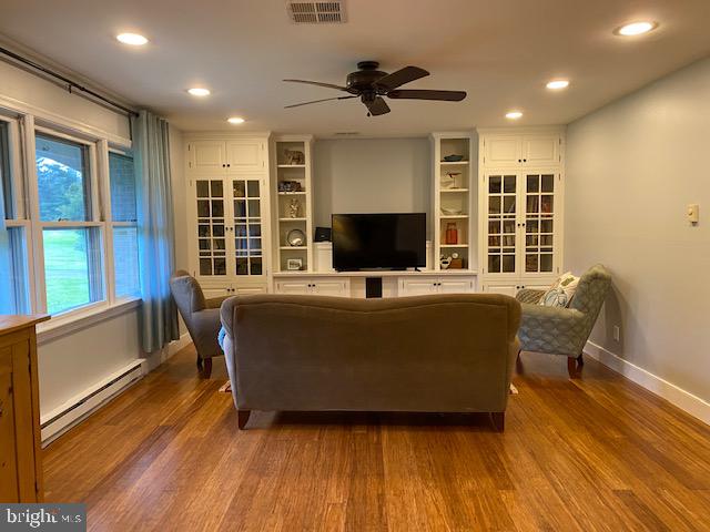 9 South Valley View Road Line Lexington, PA 18932 - Photo 3 of 24 Living Room