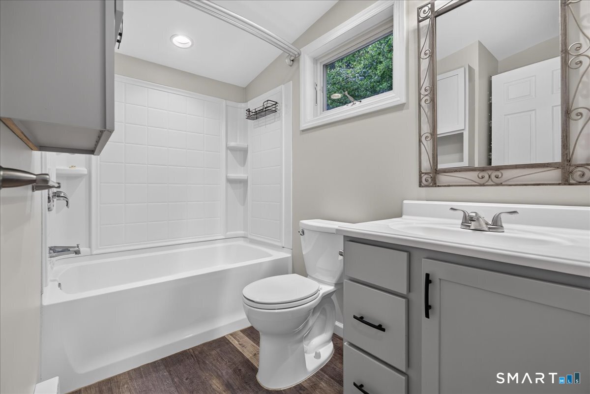 11 Derby Road Norwalk, CT 06854 - Photo 18 of 29 Gallery Image 18