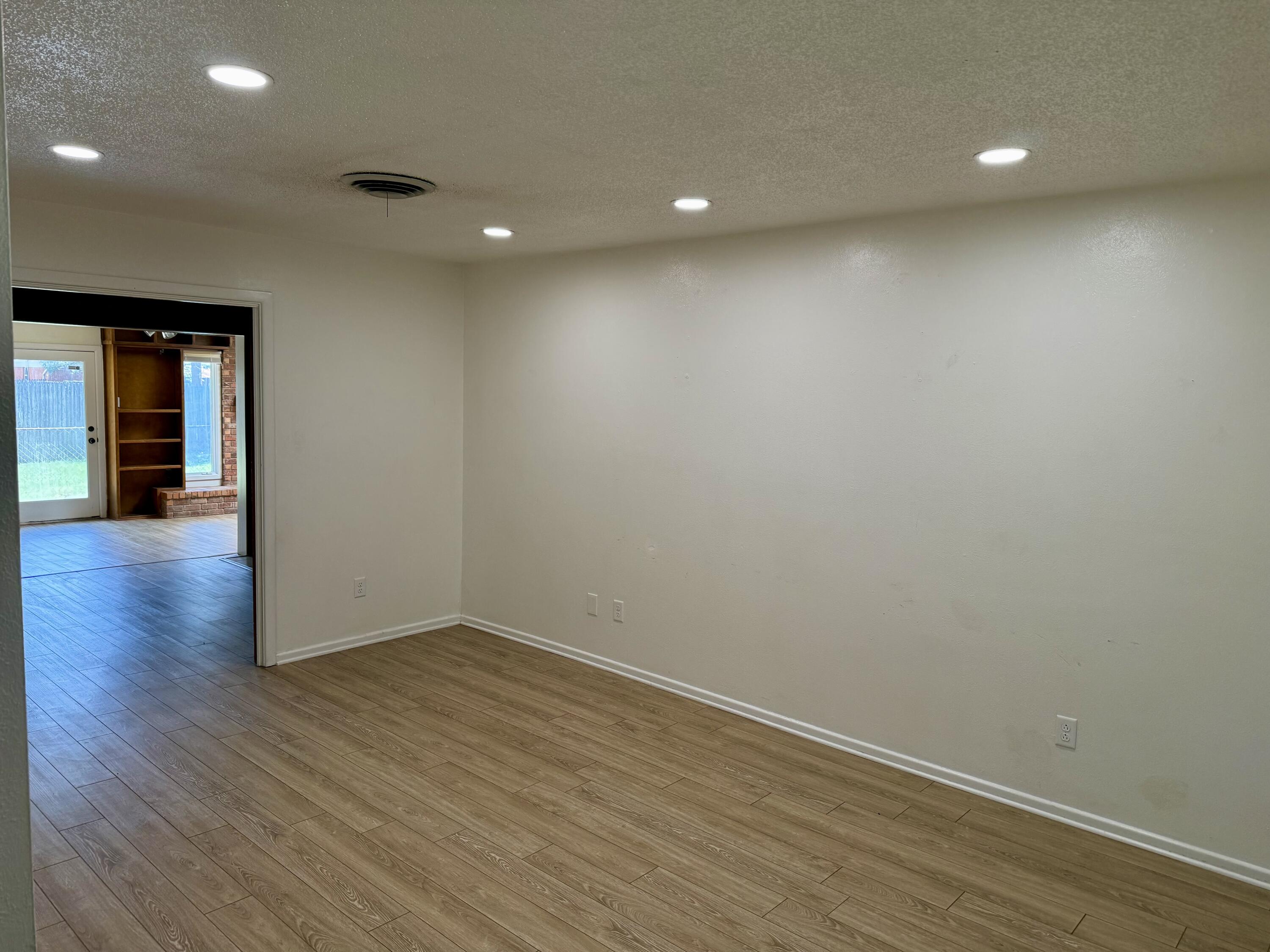 5425 46th Street Lubbock, TX 79414 - Photo 2 of 19 IMG_8012