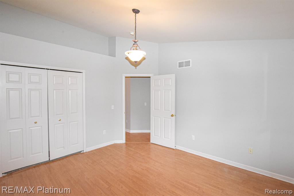 807 Chelsea Ridge Court Howell, MI 48843 - Photo 14 of 32