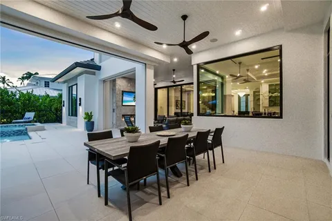 $13,995,000 | 264 8th Avenue South, Naples, FL 34102