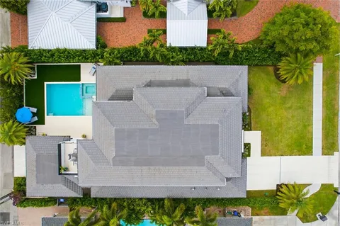 $13,995,000 | 264 8th Avenue South, Naples, FL 34102