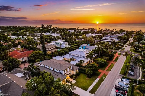 $13,995,000 | 264 8th Avenue South, Naples, FL 34102