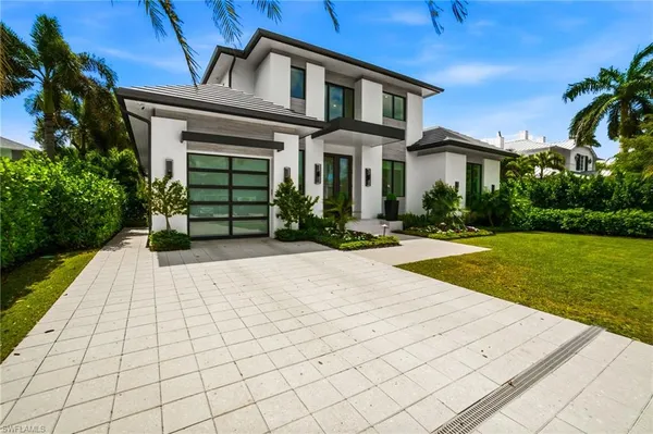 $13,995,000 | 264 8th Avenue South, Naples, FL 34102