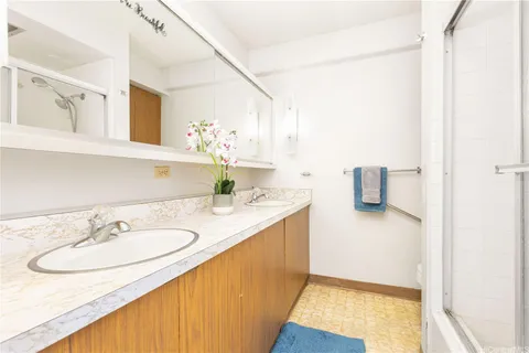 $315,000 | 1655 Makaloa Street, Unit 2114, Honolulu, HI 96814