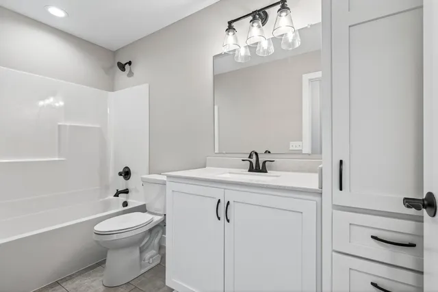 $389,900 | 7222 Hawthorne Court, North Branch, MN 55056