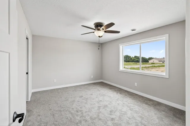 $389,900 | 7222 Hawthorne Court, North Branch, MN 55056