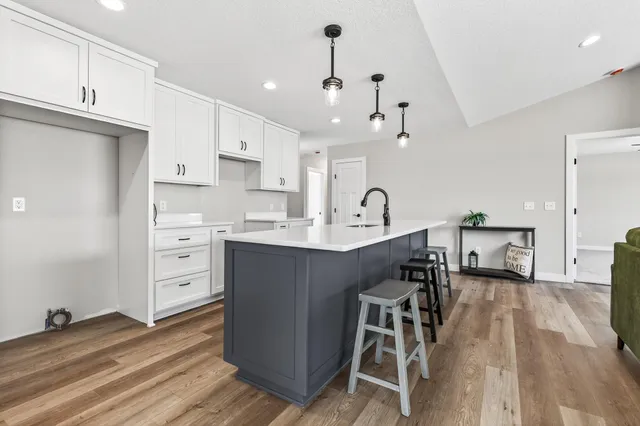 $389,900 | 7222 Hawthorne Court, North Branch, MN 55056