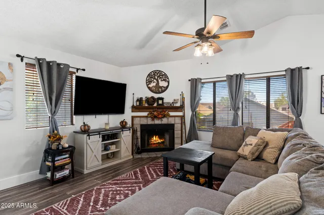 $390,000 | 921 South Val Vista Drive, Unit 83, Mesa, AZ 85204