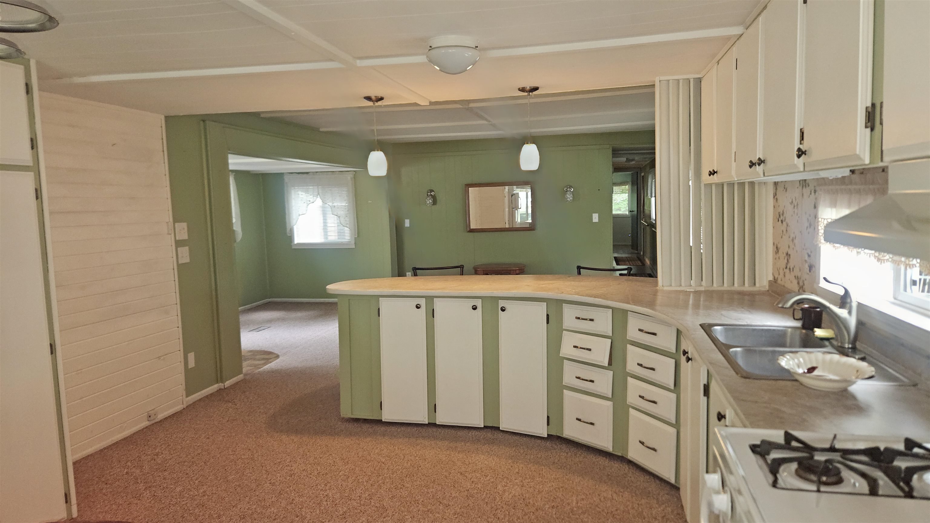 1284 Channel Way Gladwin, MI 48624 - Photo 6 of 25 1947499-41c142b2-9384-4b5f-8f49-b80673052de7.JPG