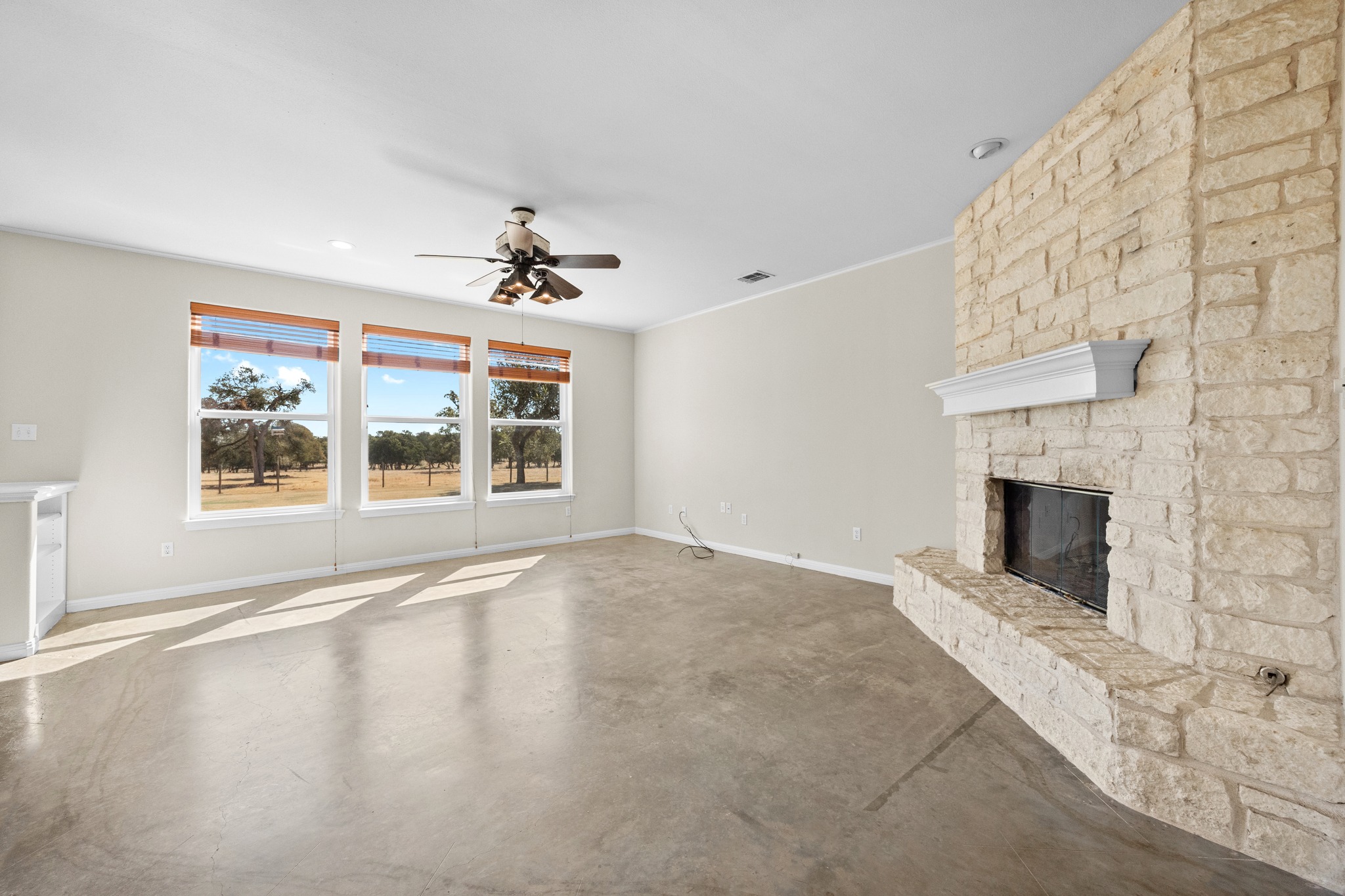 2356 Cedar Hollow Road Georgetown, TX 78628 - Photo 9 of 40 Gallery Image 9