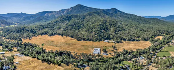 $2,150,000 | 9820 East Evans Creek Road, Rogue River, OR 97537