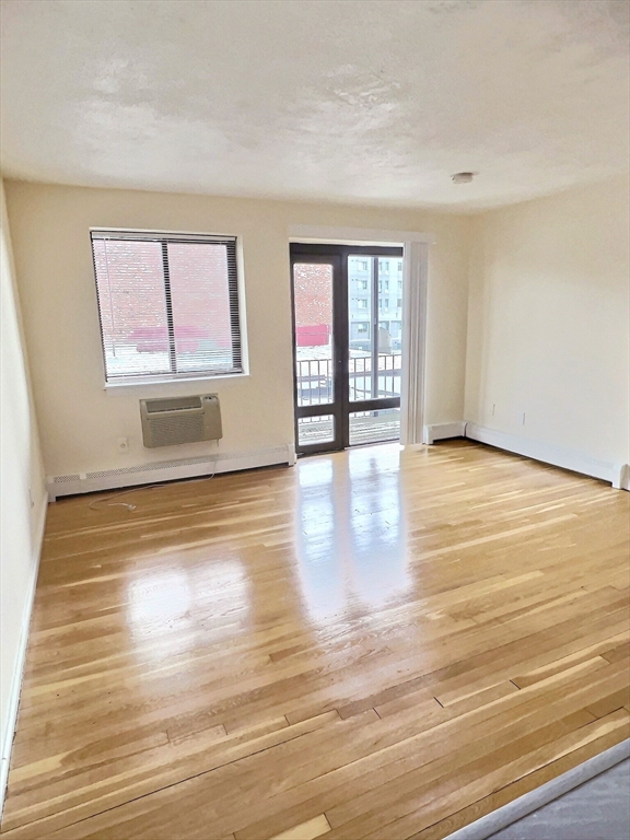 1027 Commonwealth Avenue, Unit 24 Boston, MA 02215 - Photo 3 of 5