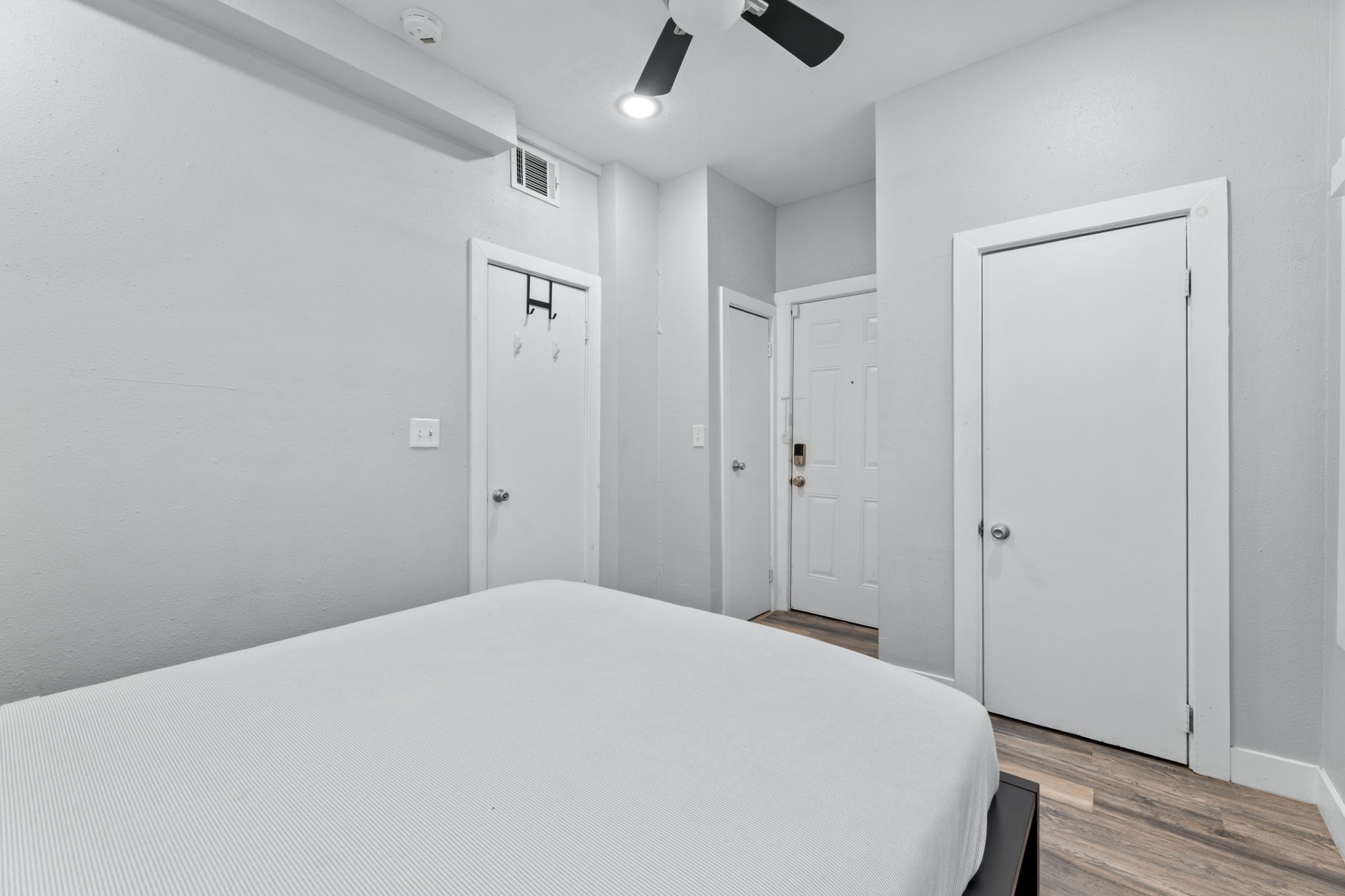 412 Drew Street, Unit 3 Houston, TX 77006 - Photo 14 of 25