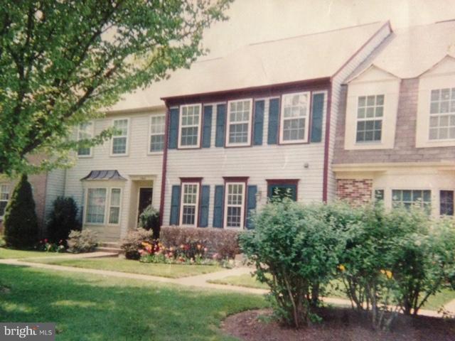 11947 Sentinel Point Court Reston, VA 20191 - Photo 2 of 27 Exterior (Front)
