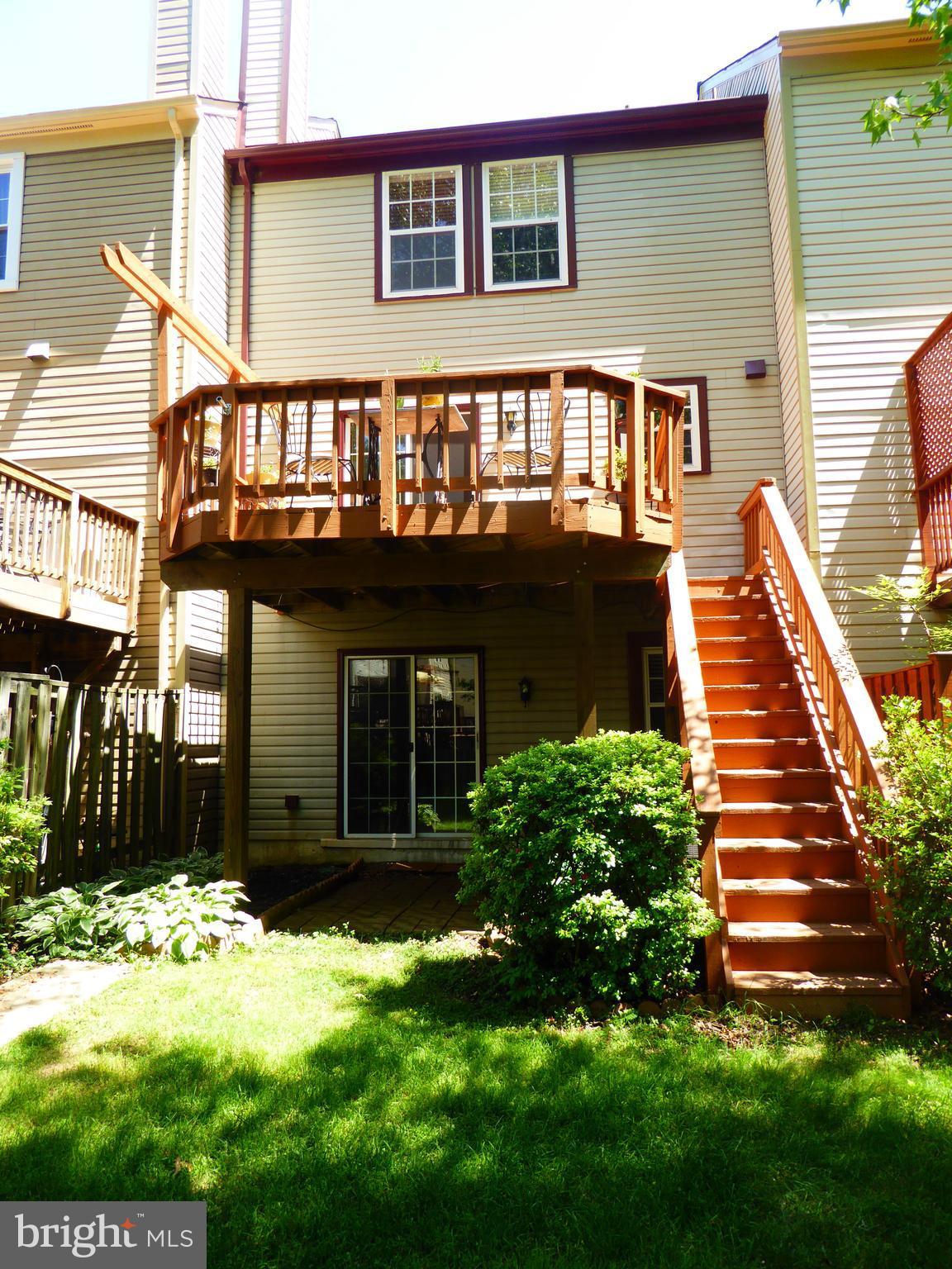 11947 Sentinel Point Court Reston, VA 20191 - Photo 24 of 27 Rear View