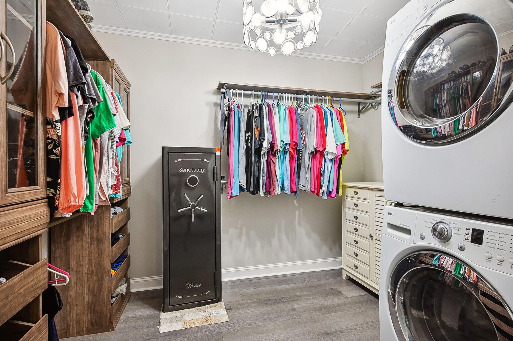 184 East Tulane Road Columbus, OH 43202 - Photo 22 of 50 1ST FLOOR LAUNDRY