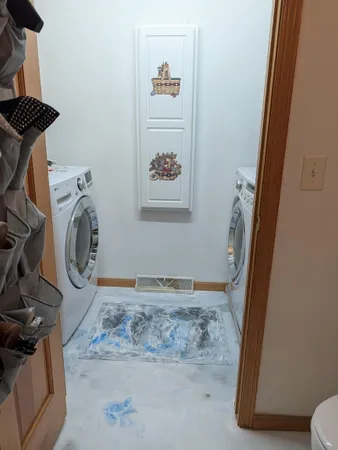 $319,900 | 114 East North Water Street, New London, WI 54961