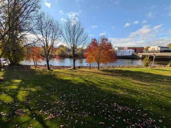 $319,900 | 114 East North Water Street, New London, WI 54961