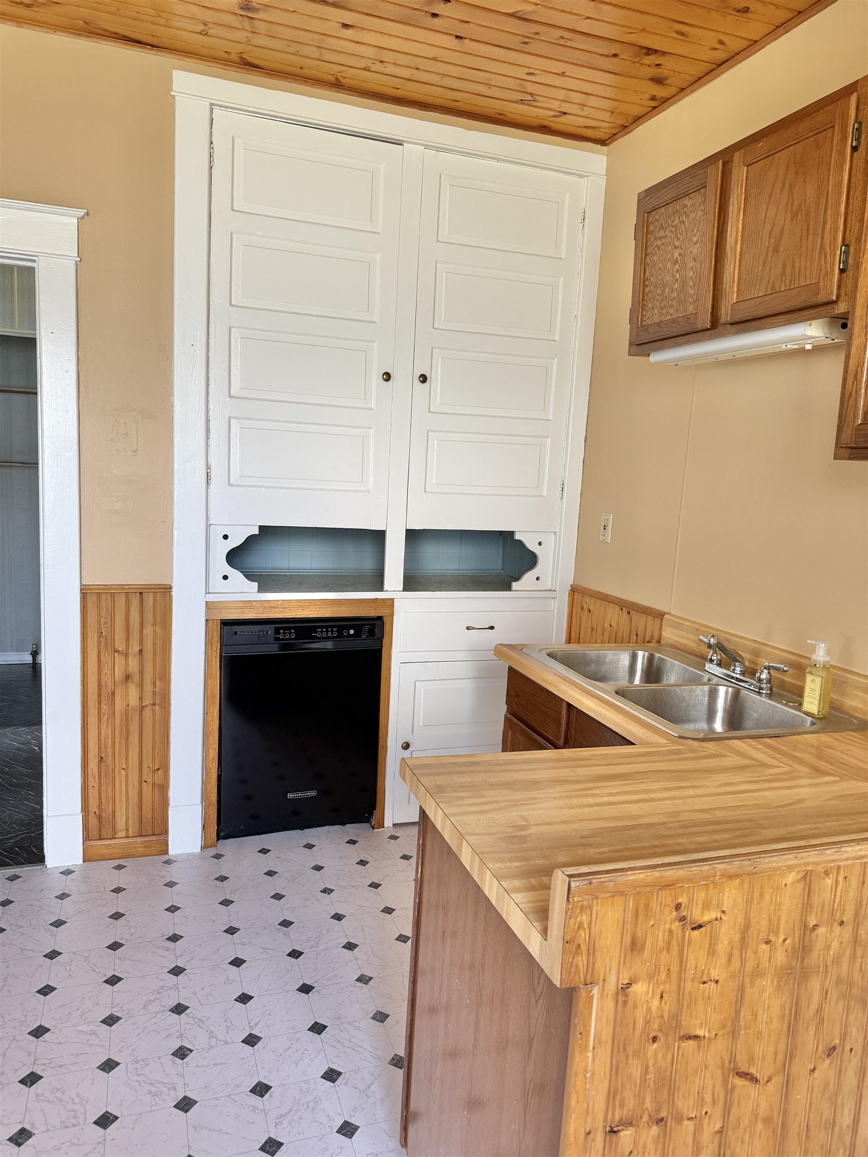 1013 South Jackson Street Bay City, MI 48708 - Photo 16 of 37