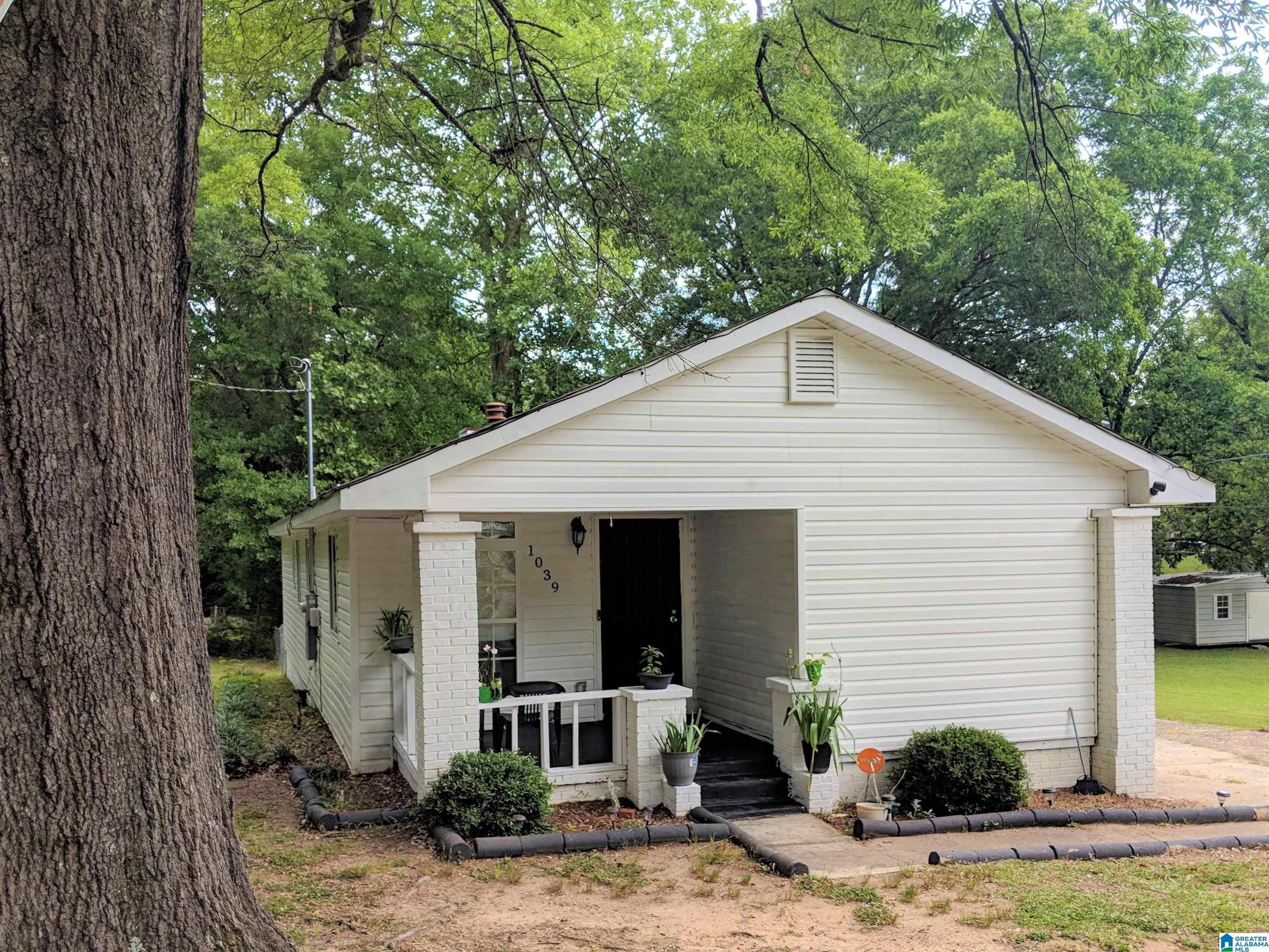 1039 Pine Street Birmingham, AL 35224 - Photo 2 of 27