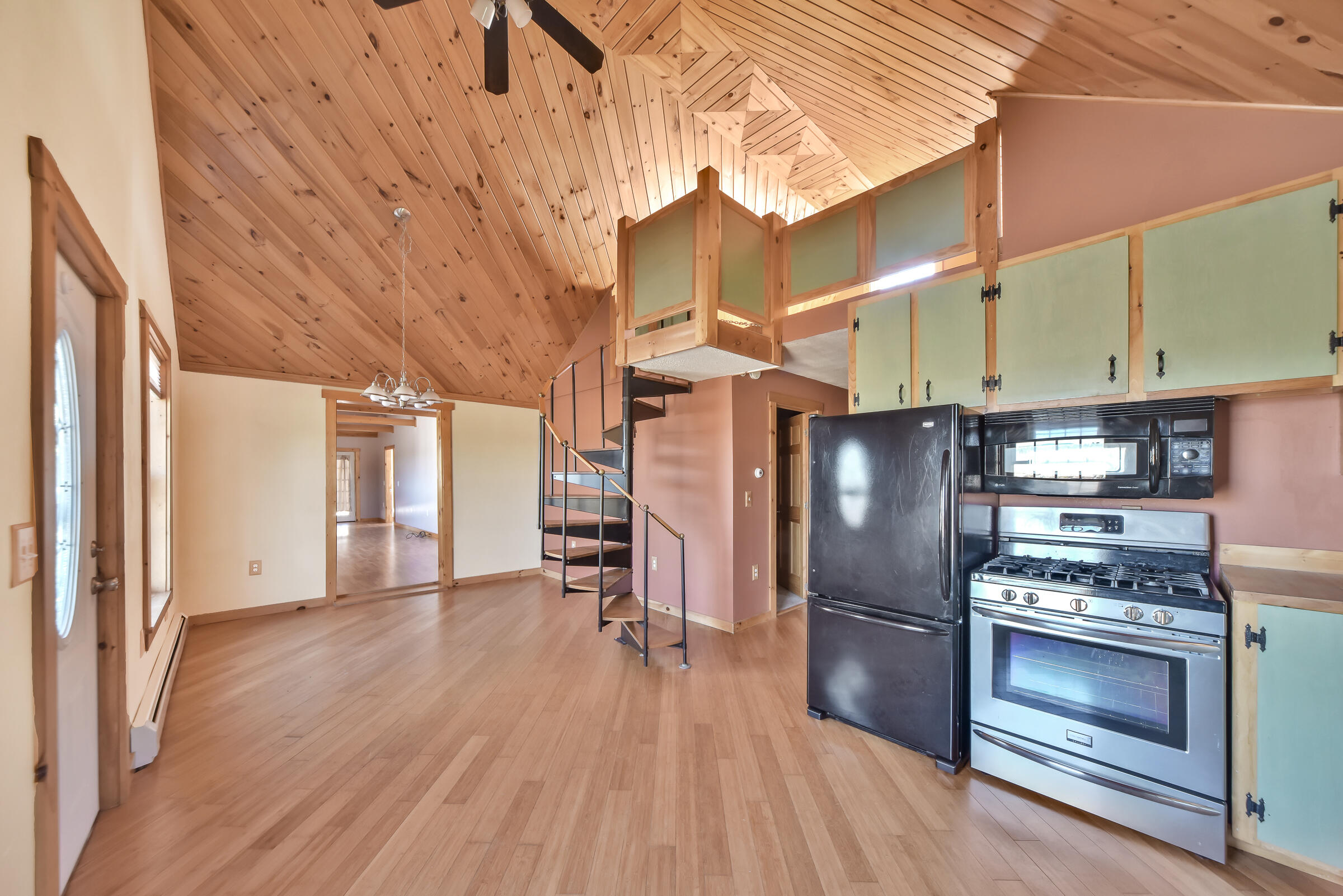 82 Tucker Road Wayne, ME 04284 - Photo 2 of 50 108718gr-121
