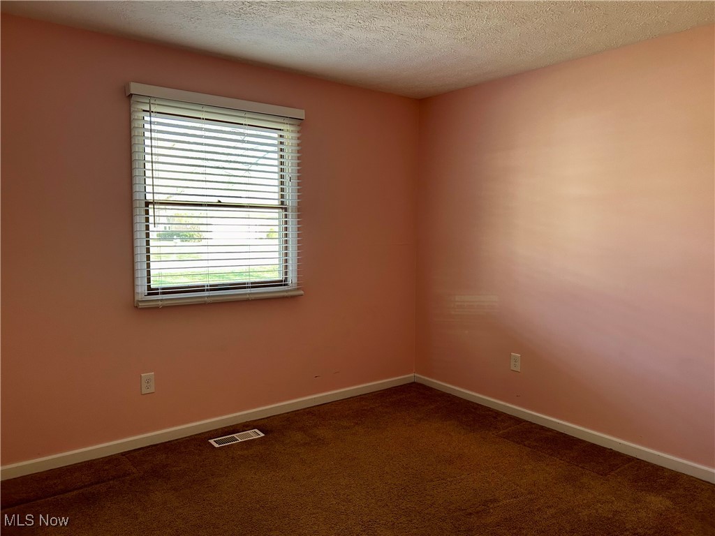 554 Harris Road Sheffield Lake, OH 44054 - Photo 12 of 23 Gallery Image 12