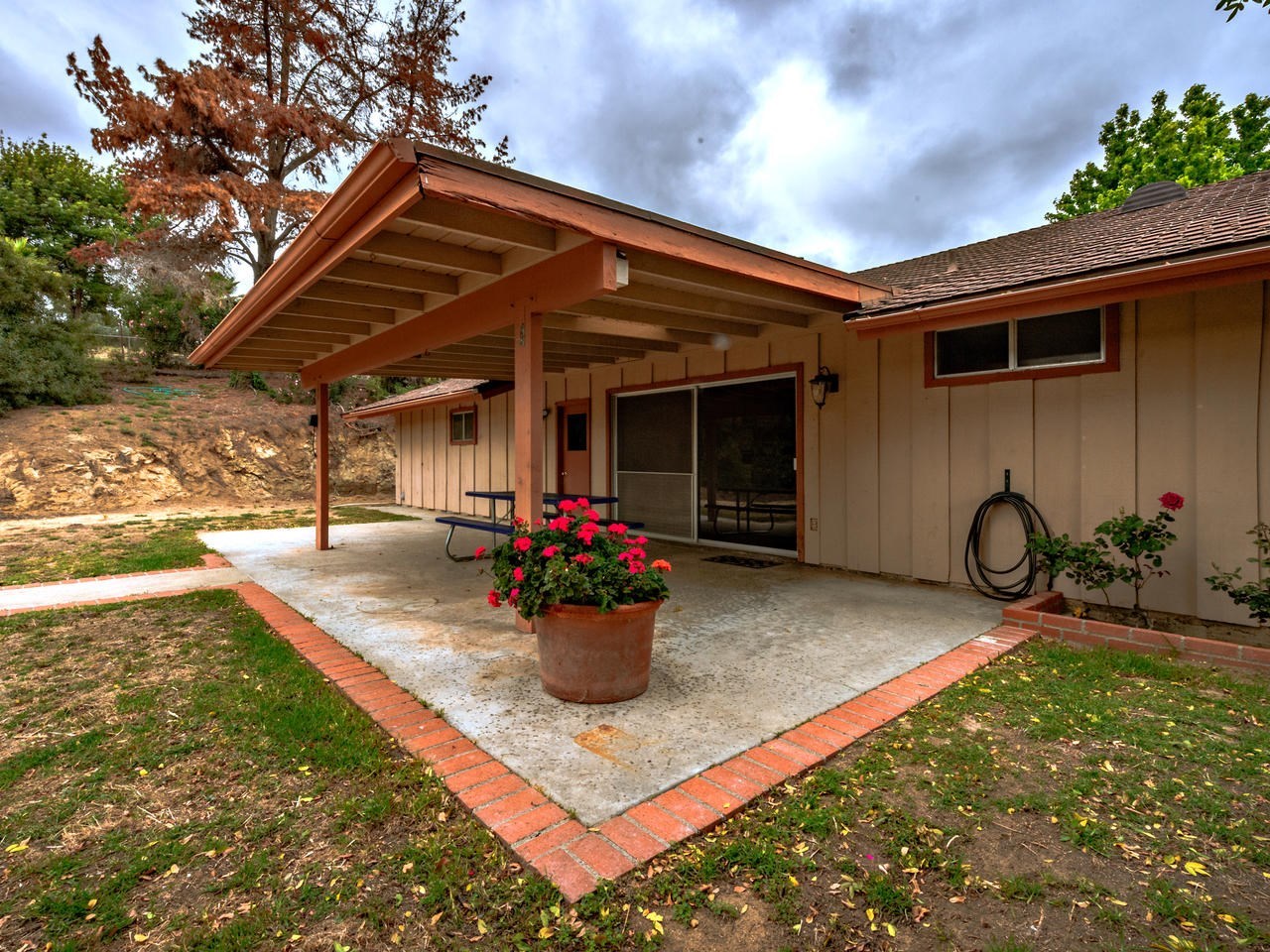 3415 Sunset Drive Fallbrook, CA 92028 - Photo 12 of 16 Gallery Image 12