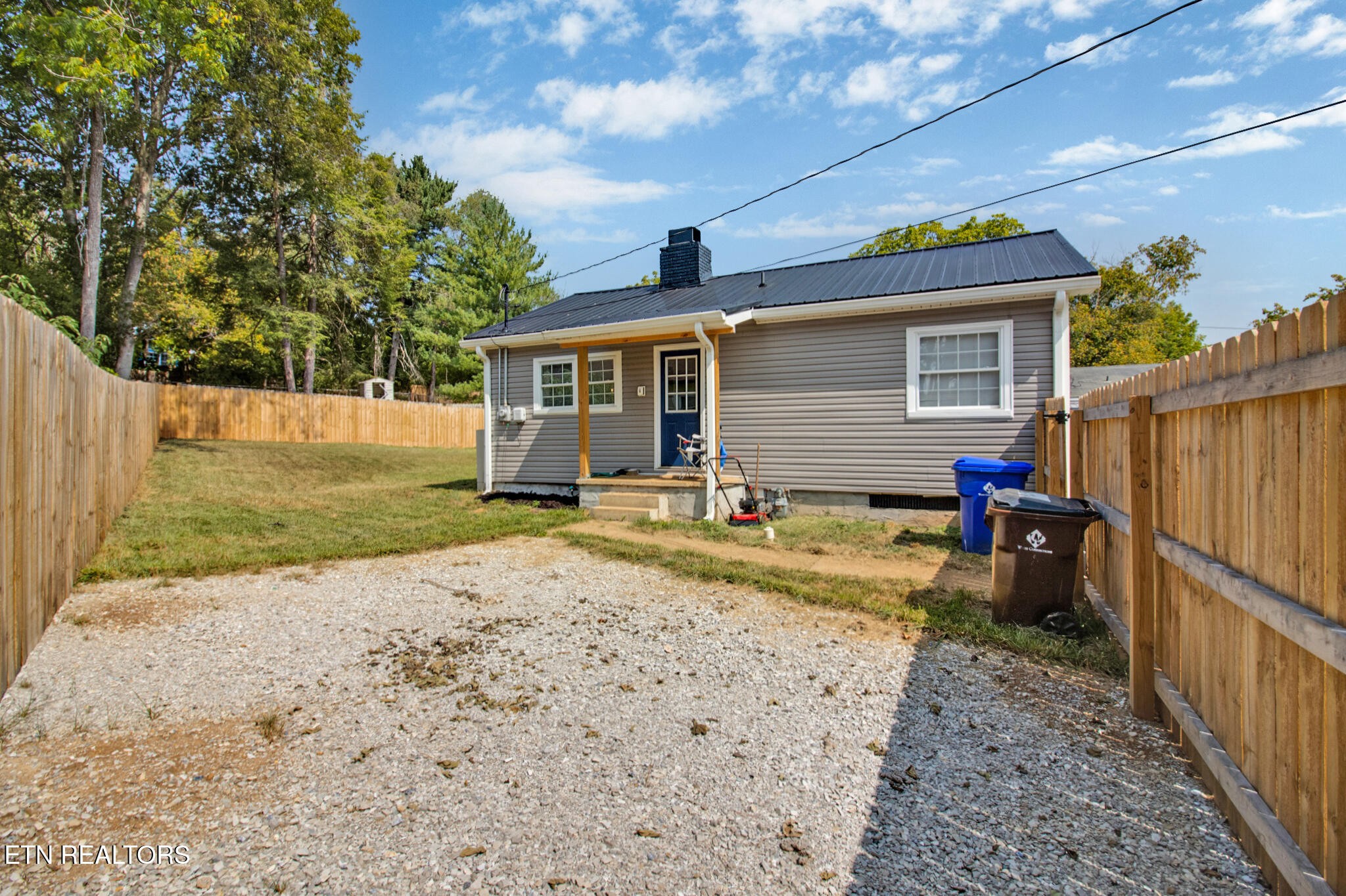 244 Vermont Avenue Oak Ridge, TN 37830 - Photo 6 of 18