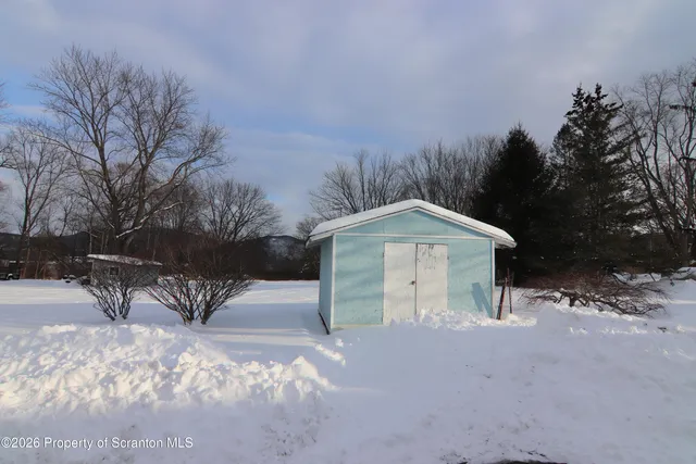 a view of a outdoor space with a garden