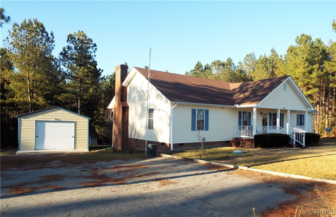 24007 Cabin Point Road Disputanta, VA 23842 - Photo 2 of 34 Gallery Image 2