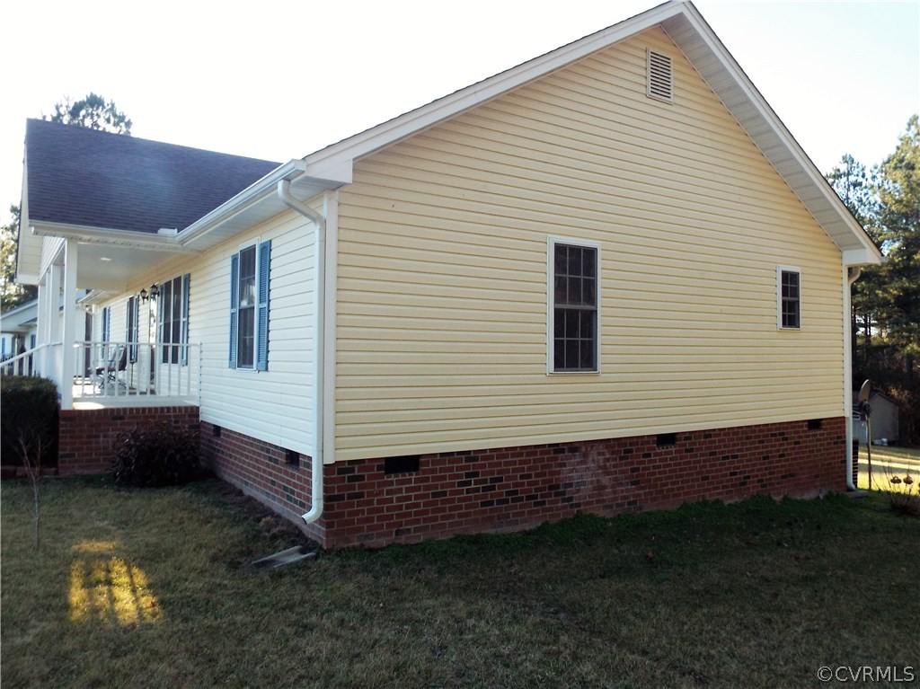 24007 Cabin Point Road Disputanta, VA 23842 - Photo 5 of 34 Gallery Image 5