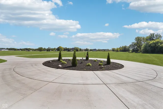 $2,350,000 | 6305 Sunshine Meadows Lane, Brownsburg, IN 46112