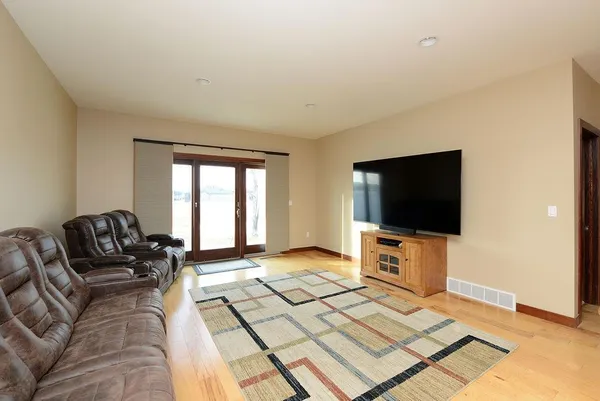 $447,500 | 4615 Beach Lane South, Fargo, ND 58104