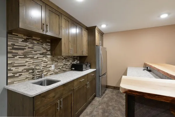 $447,500 | 4615 Beach Lane South, Fargo, ND 58104