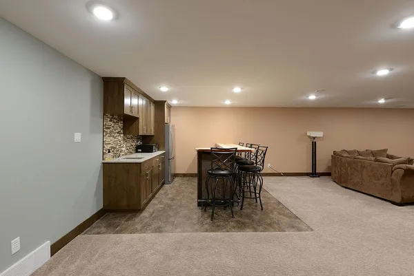 $447,500 | 4615 Beach Lane South, Fargo, ND 58104