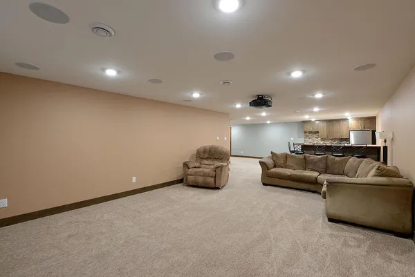 $447,500 | 4615 Beach Lane South, Fargo, ND 58104