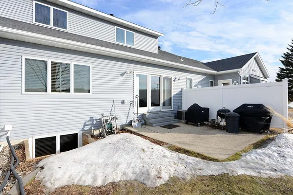 $447,500 | 4615 Beach Lane South, Fargo, ND 58104
