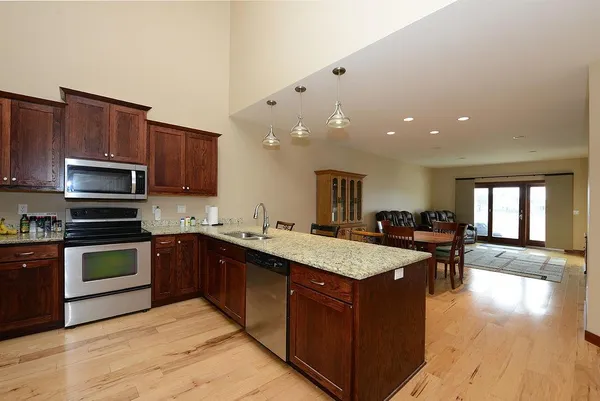 $447,500 | 4615 Beach Lane South, Fargo, ND 58104