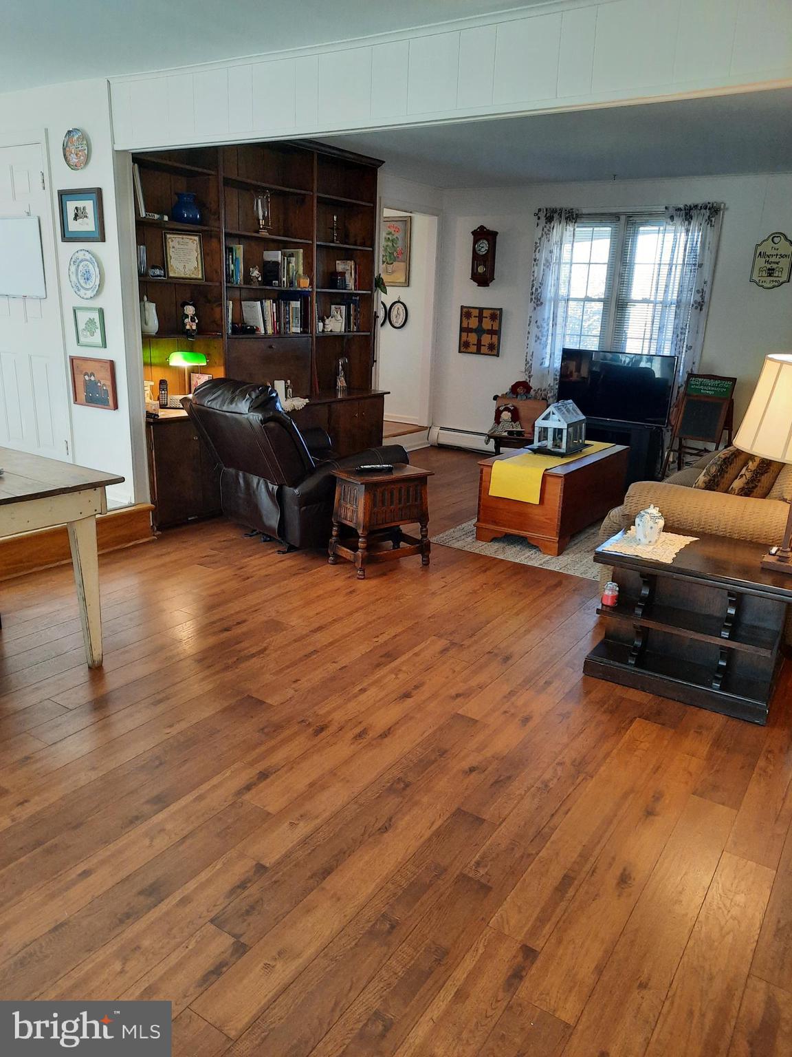 570 McCue Road Avondale, PA 19311 - Photo 7 of 46 Family Room